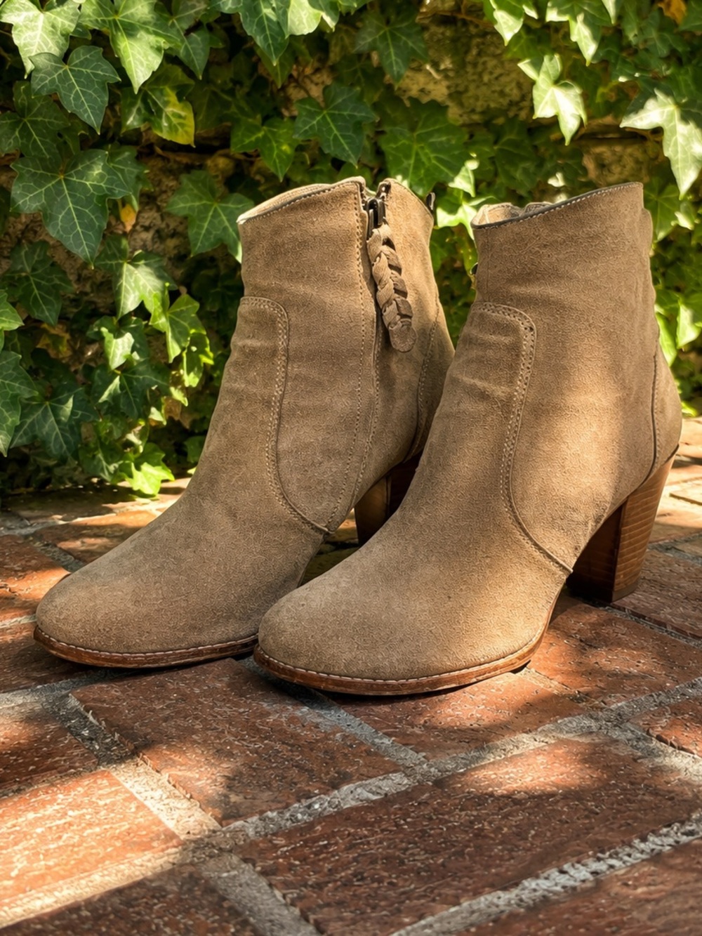 JOIE Dalton Tan Suede Casual Walkable Almond Toe Stacked Heel Ankle Boots, 39.5
